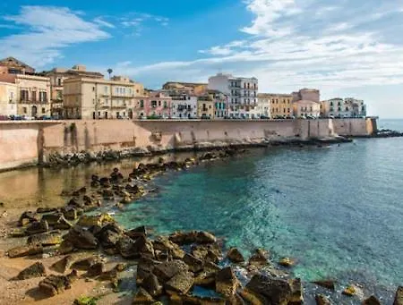 Apartament Maniace 80 *