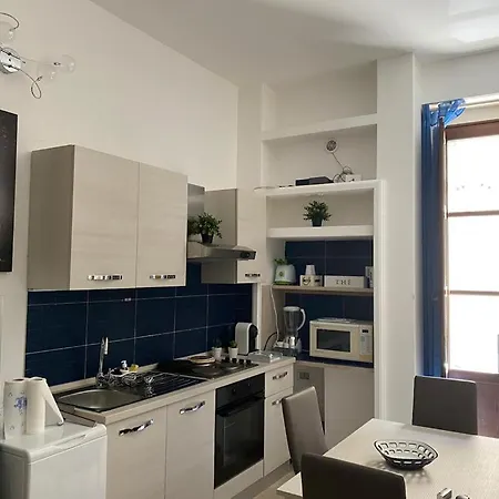 Maniace 80 Lägenhet