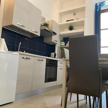 Maniace 80 Apartment *